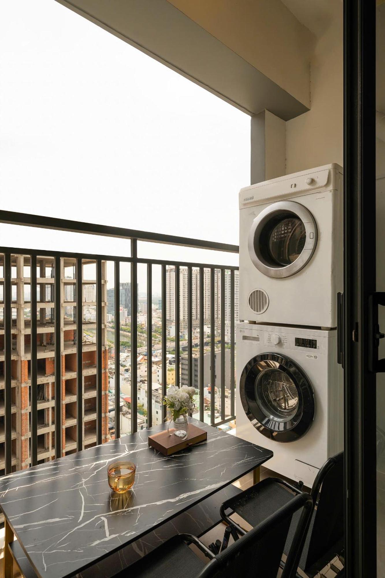 Otis Soho Saigon Balcony Apartment 호치민 외부 사진